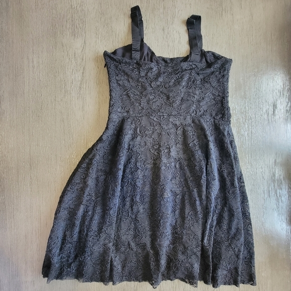 Free‎ People Black Lace Mini Dress with Flocked Navy Blue Velvet Size Small - Picture 5 of 15